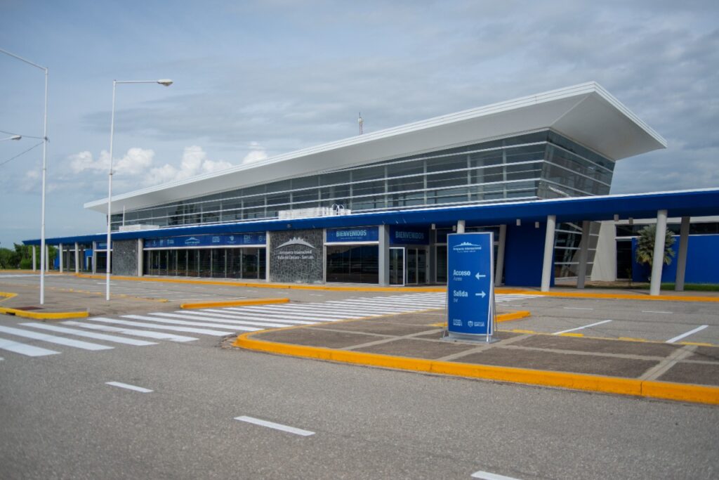 Aeropuerto Internacional Valle del Conlara a Solo 20 Minutos de Carpintería, San Luis